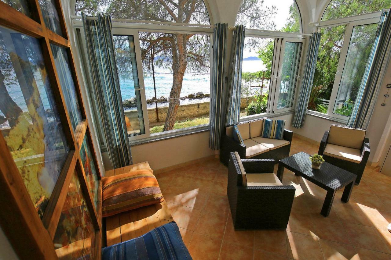 Seafront Beach Apartment - Directly At The Beach Zadar Exterior photo